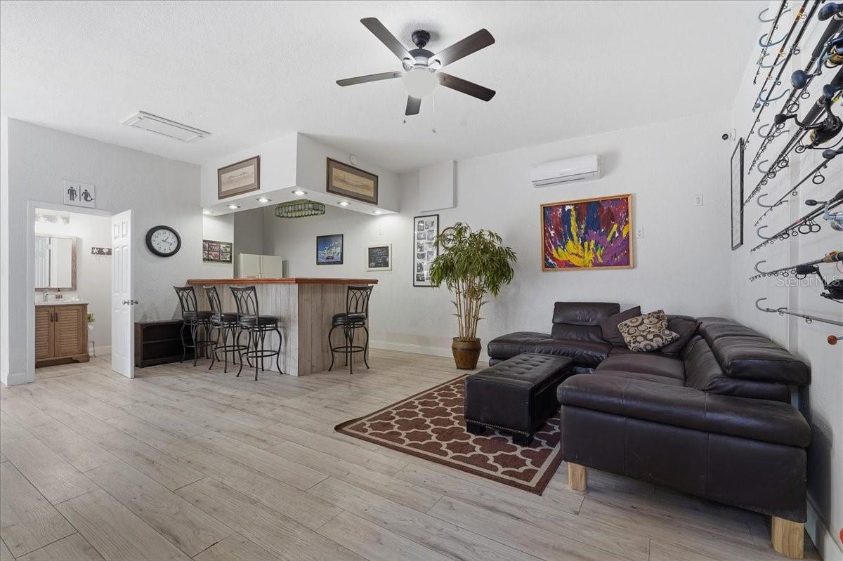 196 SHORE DR, PALM HARBOR, FL, 34683