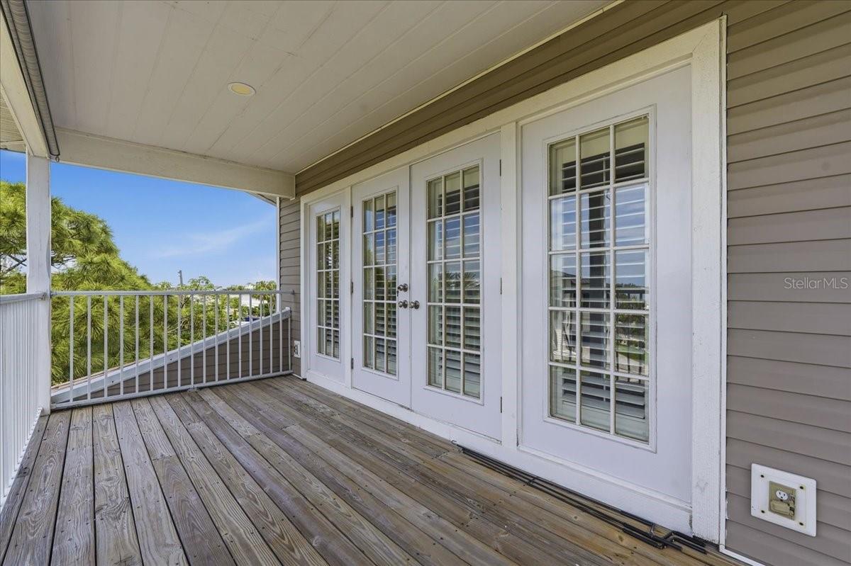 196 SHORE DR, PALM HARBOR, FL, 34683