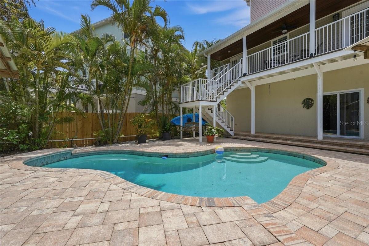 196 SHORE DR, PALM HARBOR, FL, 34683