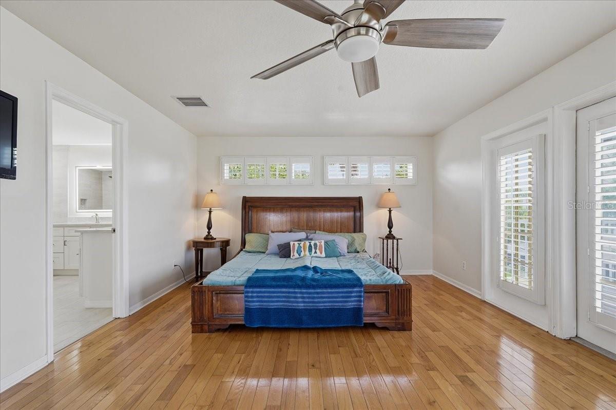 196 SHORE DR, PALM HARBOR, FL, 34683