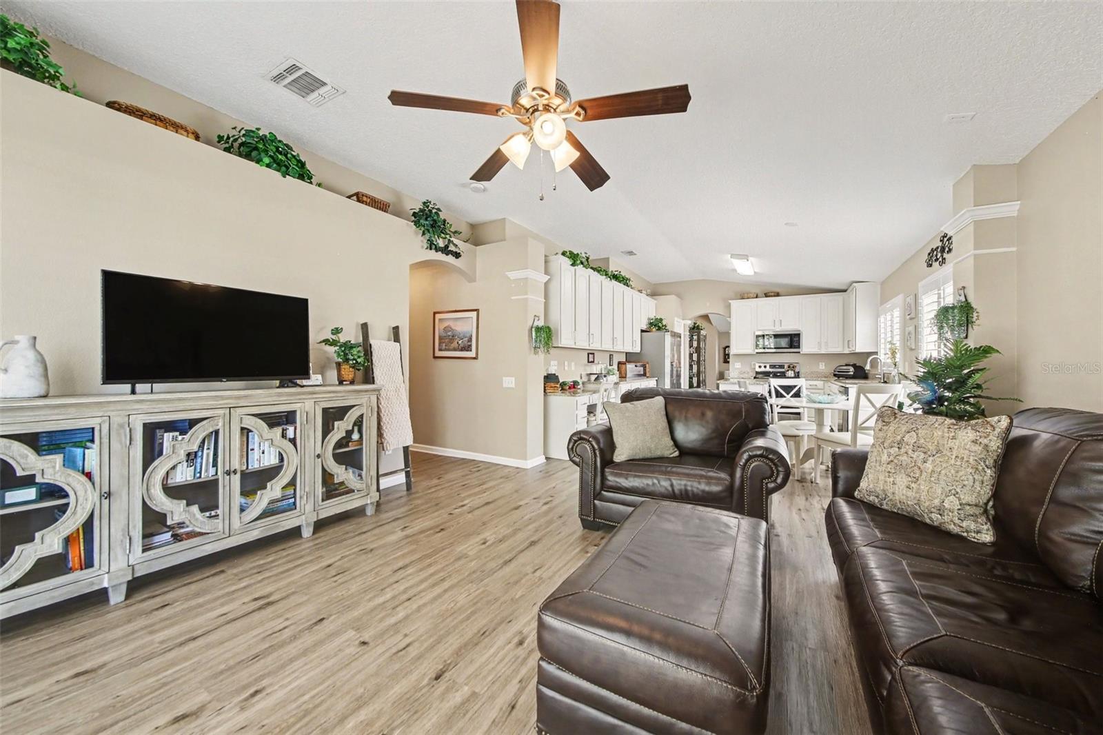 1823 LAUREL BROOK LOOP, CASSELBERRY, FL, 32707