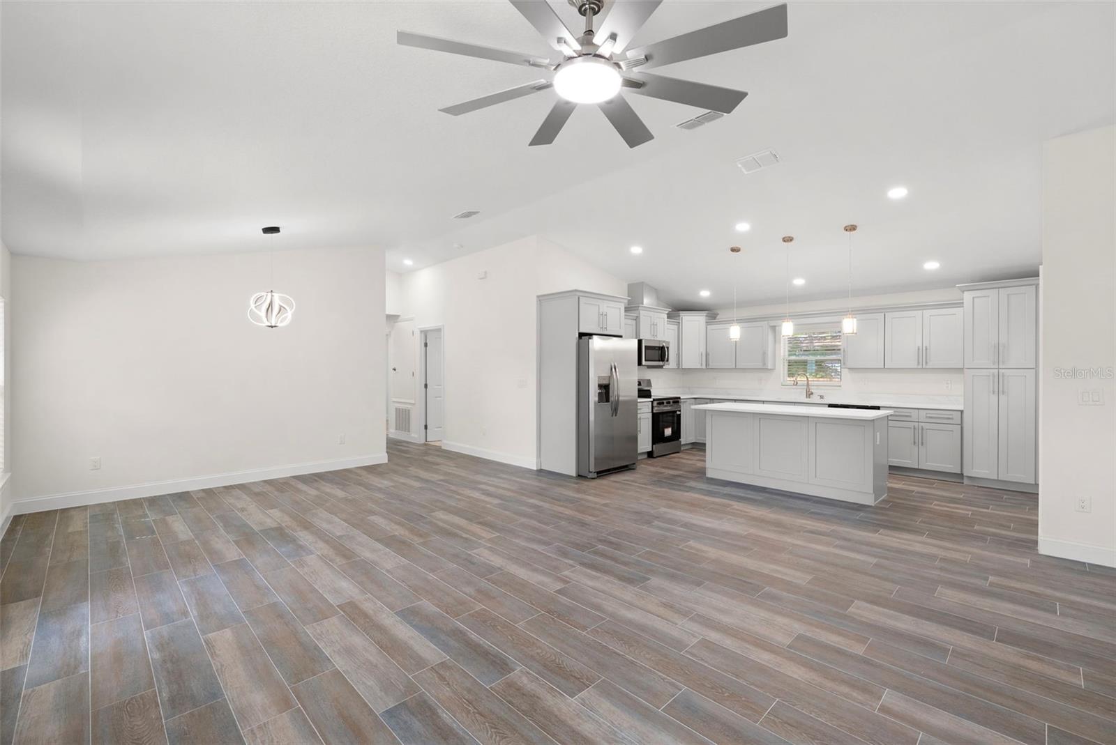 5062 80TH LN N, ST PETERSBURG, FL, 33709