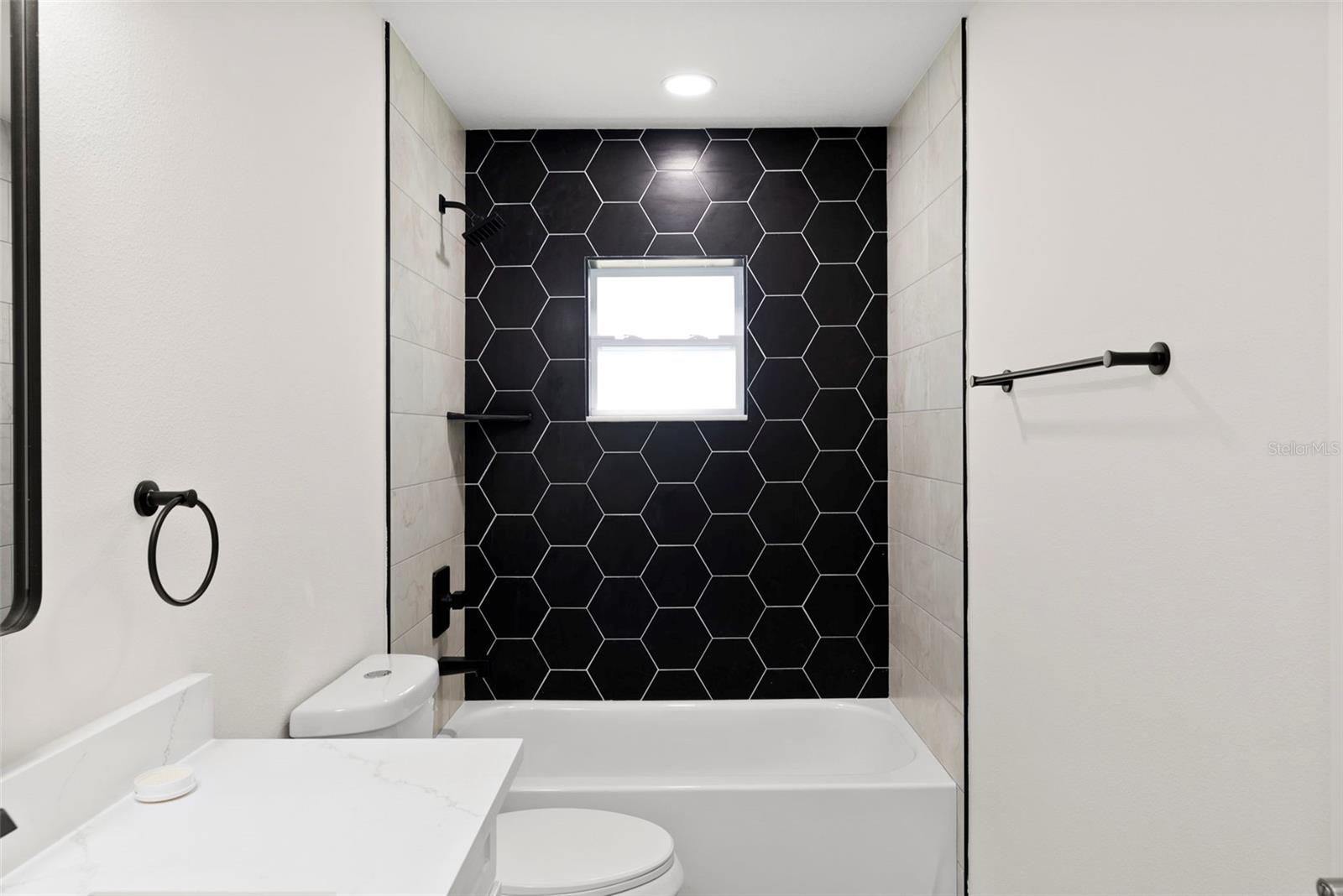 5062 80TH LN N, ST PETERSBURG, FL, 33709