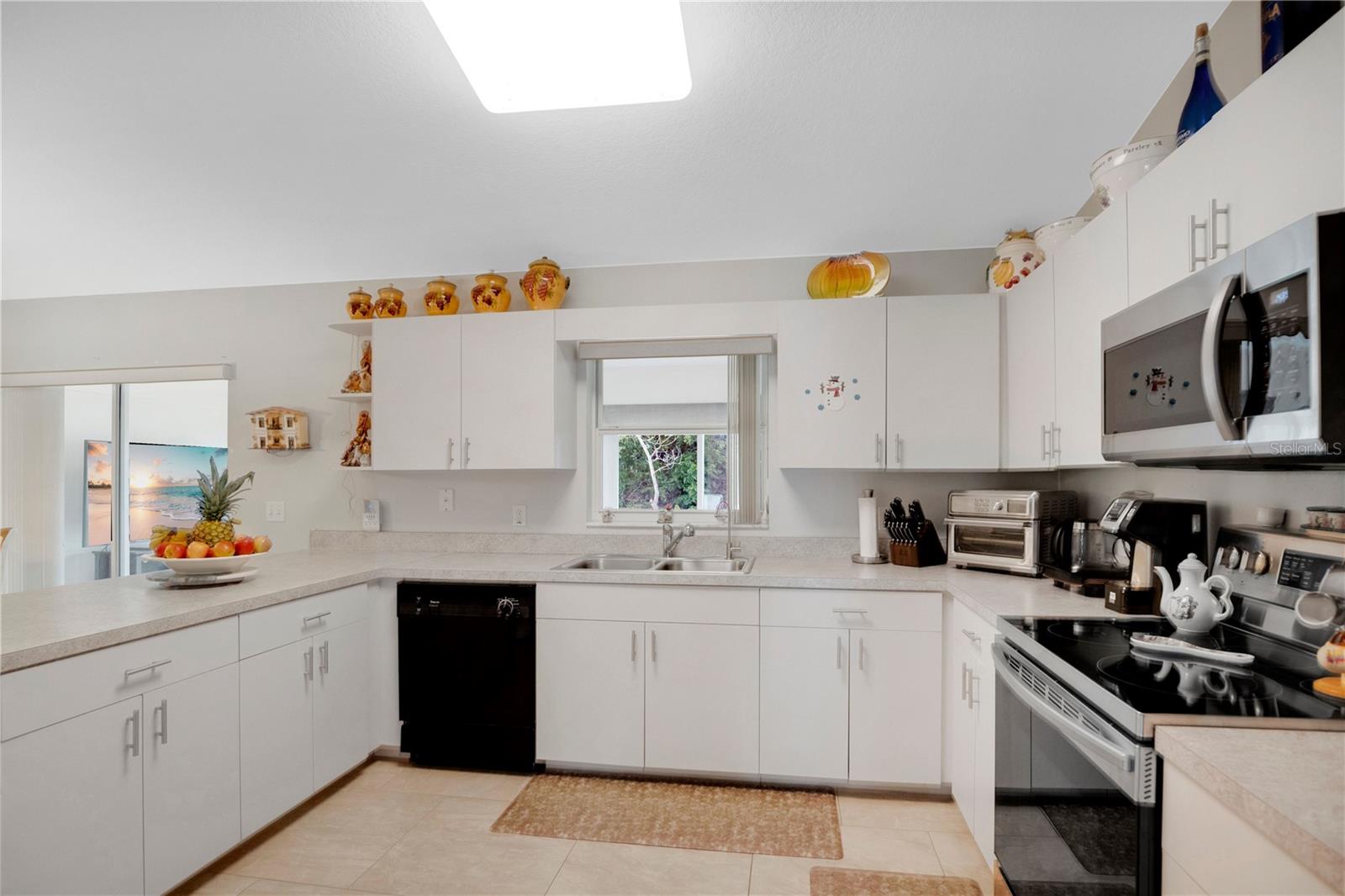 18 ANGELES RD, DEBARY, FL, 32713