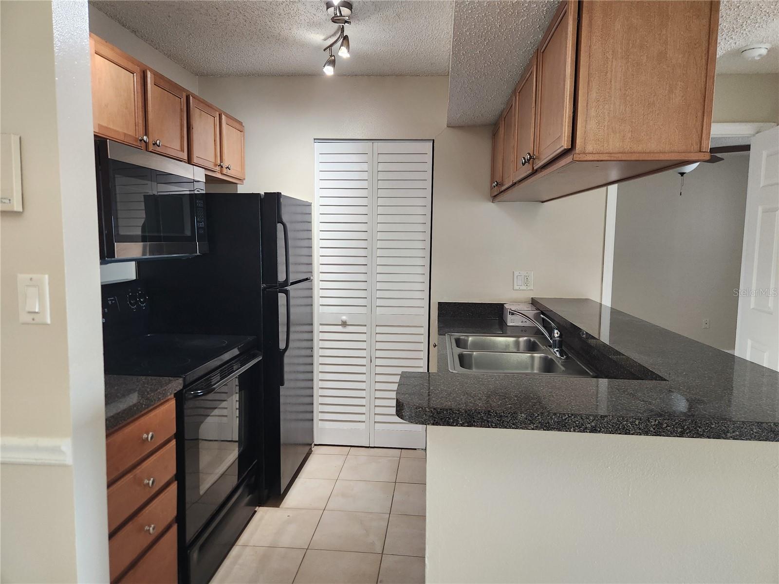 803 LAKE HAVEN SQ #101, BRANDON, FL, 33511