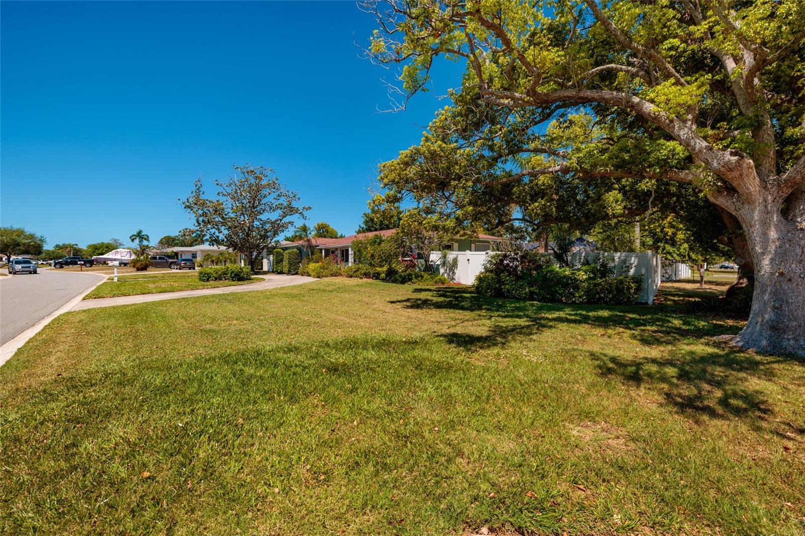 11623 84TH AVE, SEMINOLE, FL, 33772