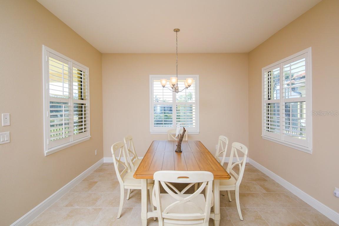 5614 TITLE ROW DR, BRADENTON, FL, 34210