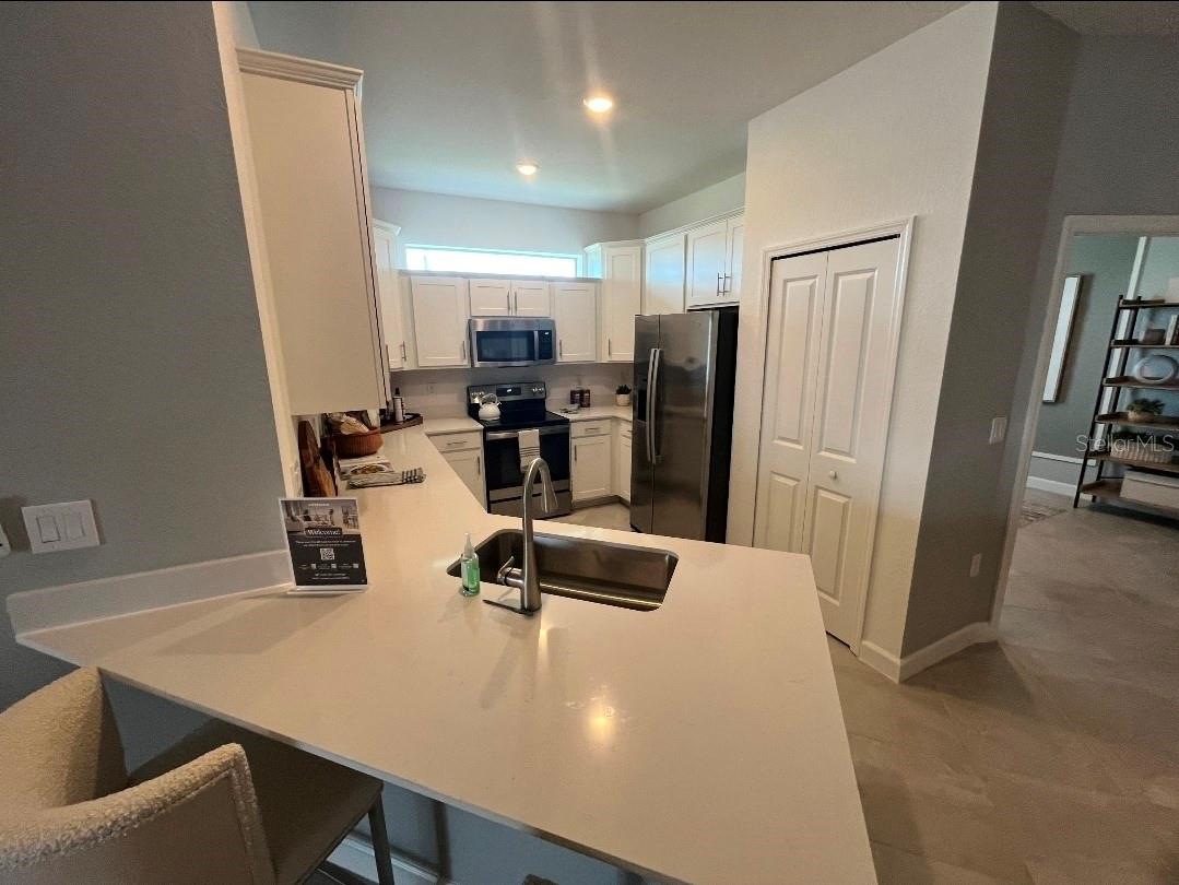 8141 SHORE LAKE DR, ENGLEWOOD, FL, 34224