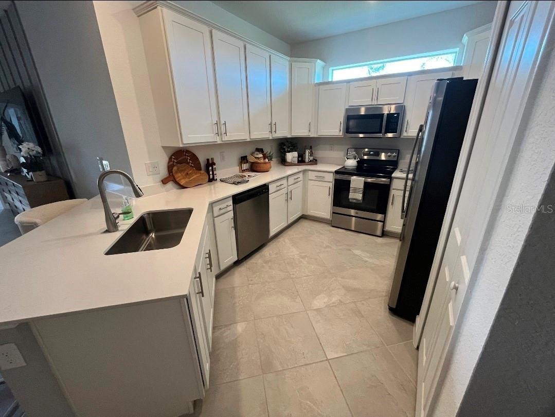 8141 SHORE LAKE DR, ENGLEWOOD, FL, 34224