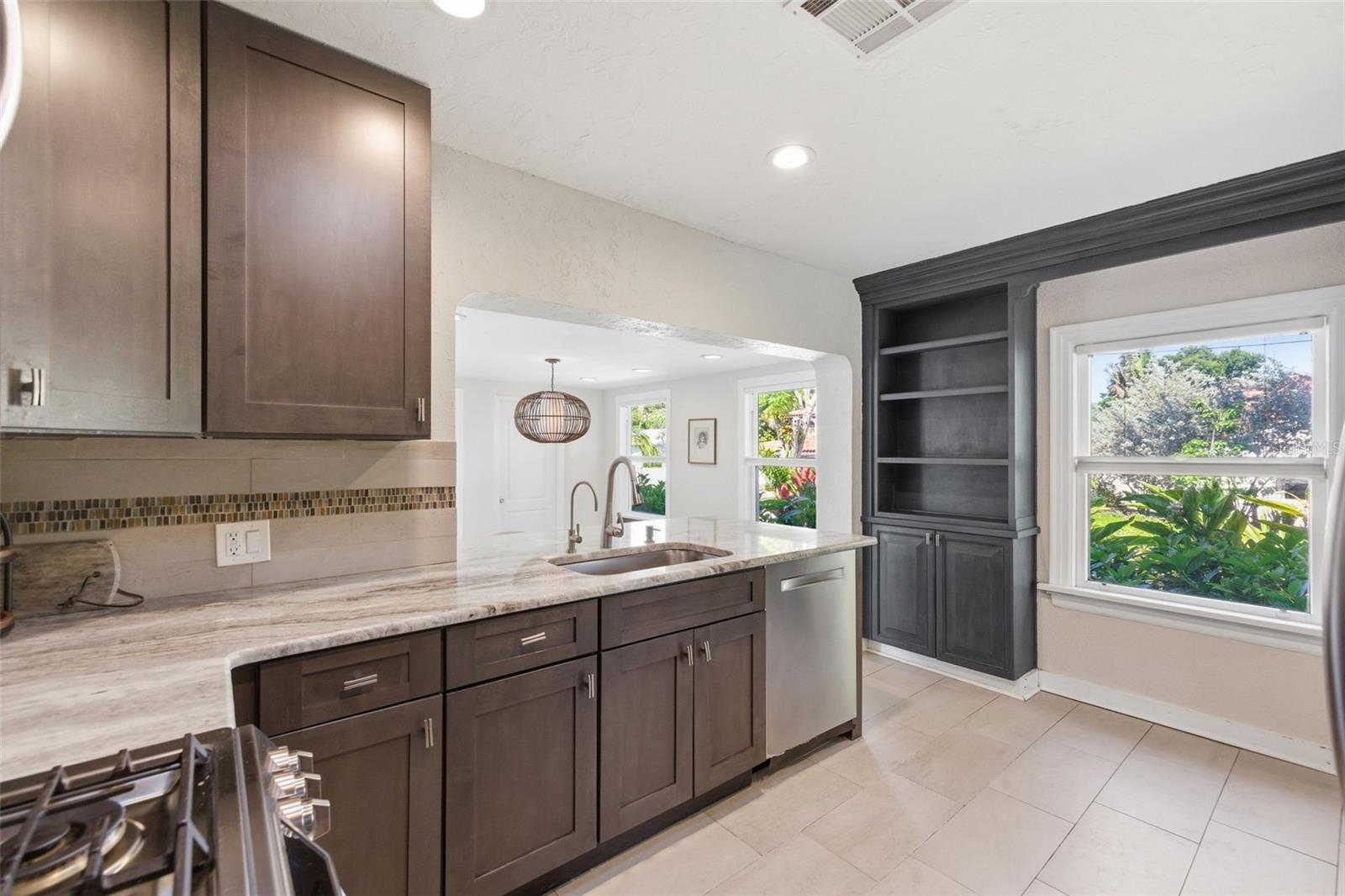 801 14TH AVE N, ST PETERSBURG, FL, 33701