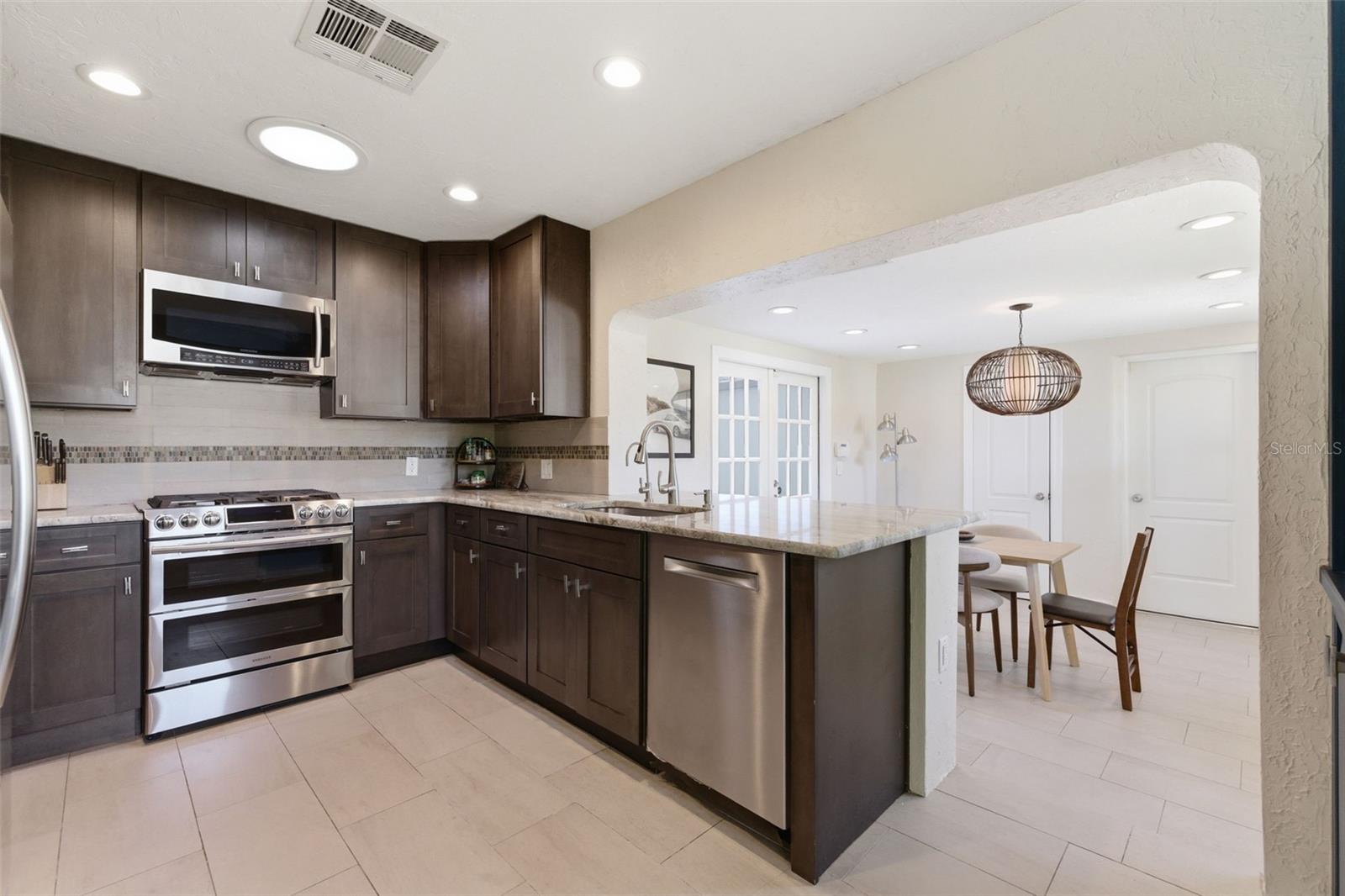 801 14TH AVE N, ST PETERSBURG, FL, 33701