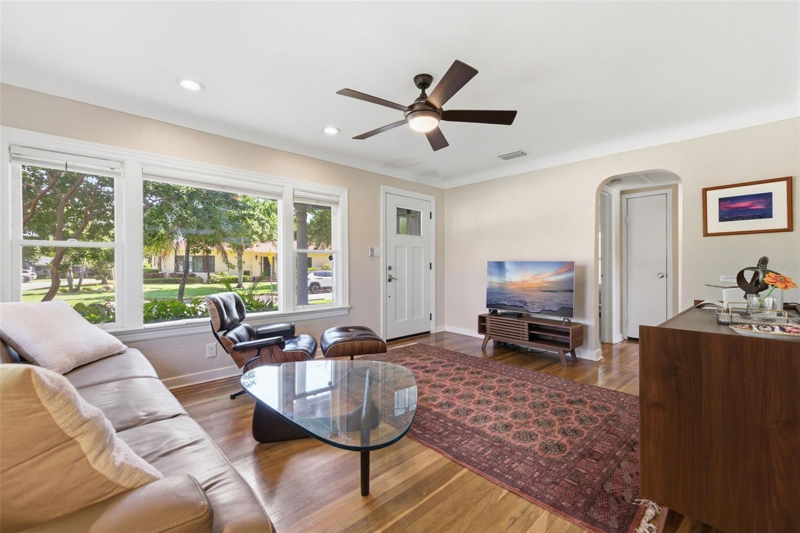 801 14TH AVE N, ST PETERSBURG, FL, 33701