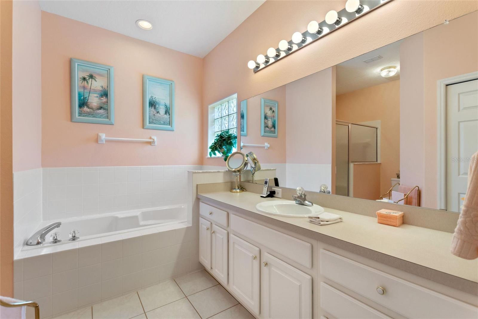 511 ROYAL PALM DR, DAVENPORT, FL, 33837