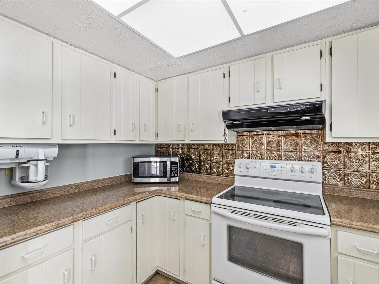 11423 WHEELING DR, TAMPA, FL, 33625