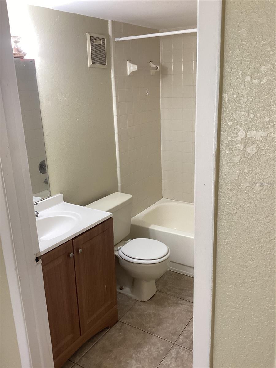 14321 HANGING MOSS CIR #101, TAMPA, FL, 33613