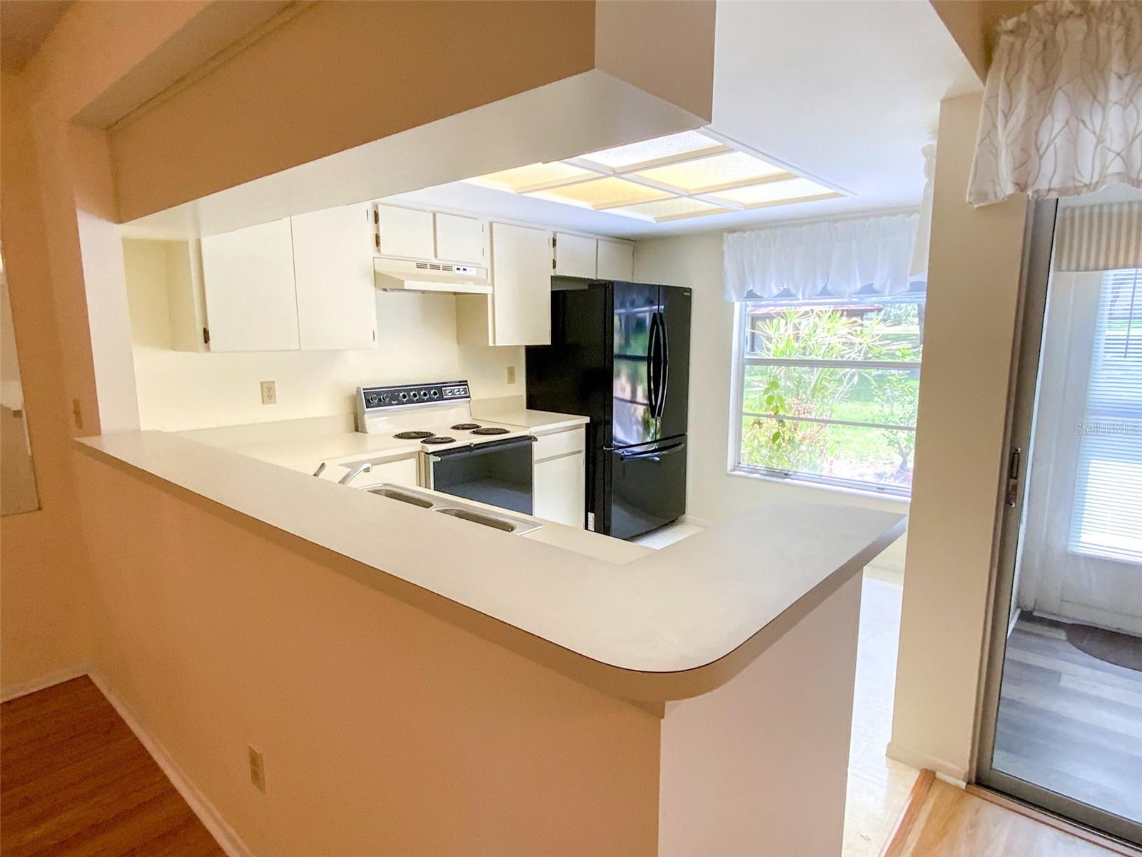 1125 MONTROSE PL, DUNEDIN, FL, 34698