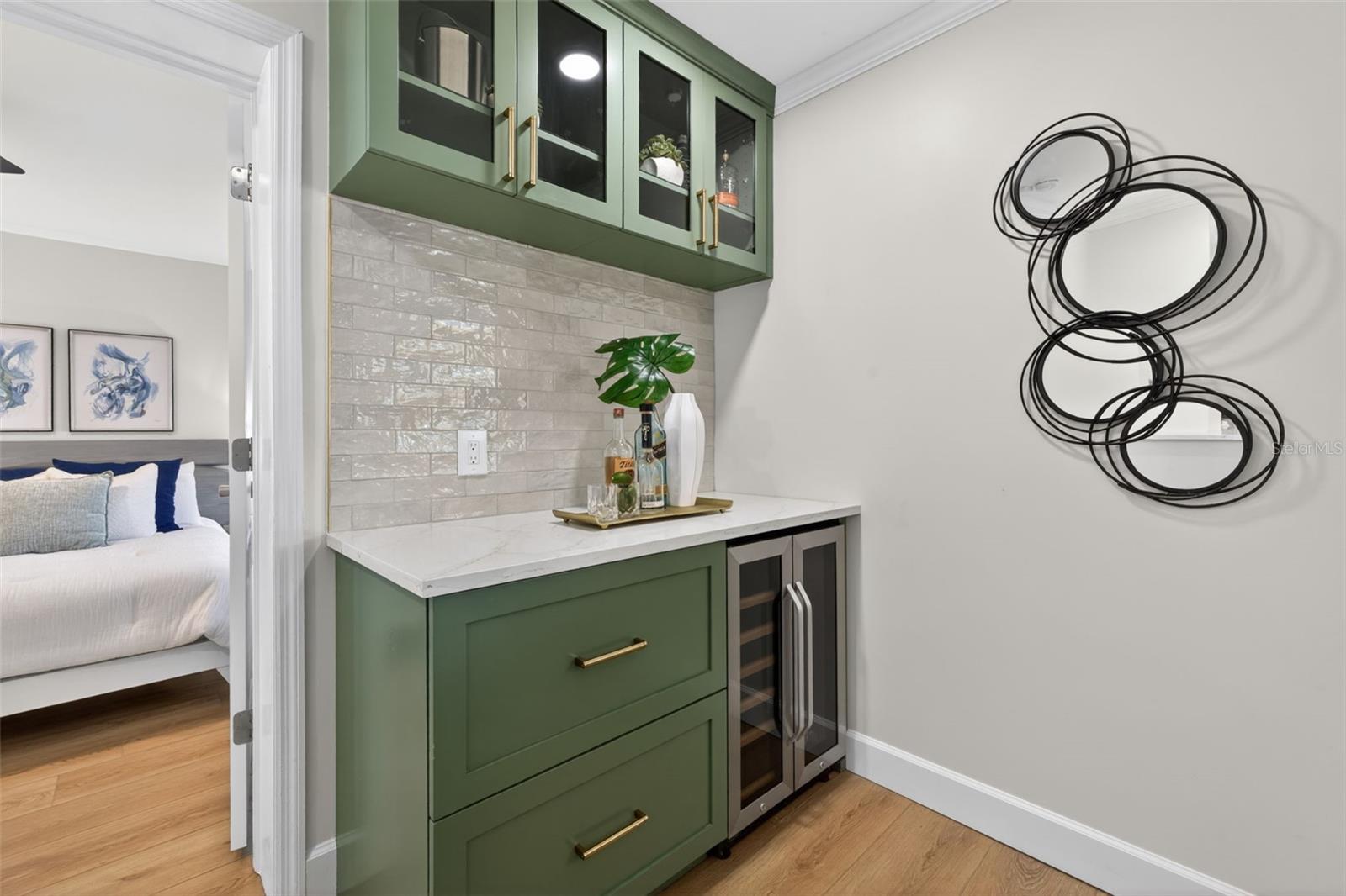 413 43RD AVE NE, ST PETERSBURG, FL, 33703