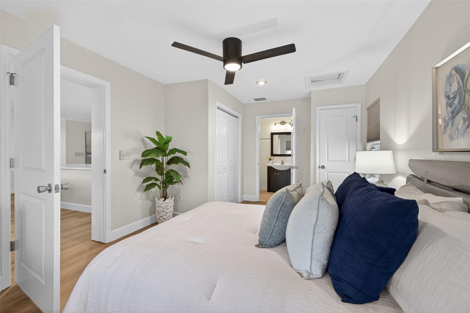 413 43RD AVE NE, ST PETERSBURG, FL, 33703