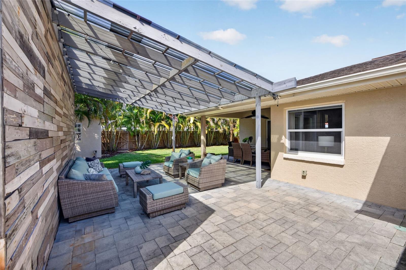 413 43RD AVE NE, ST PETERSBURG, FL, 33703