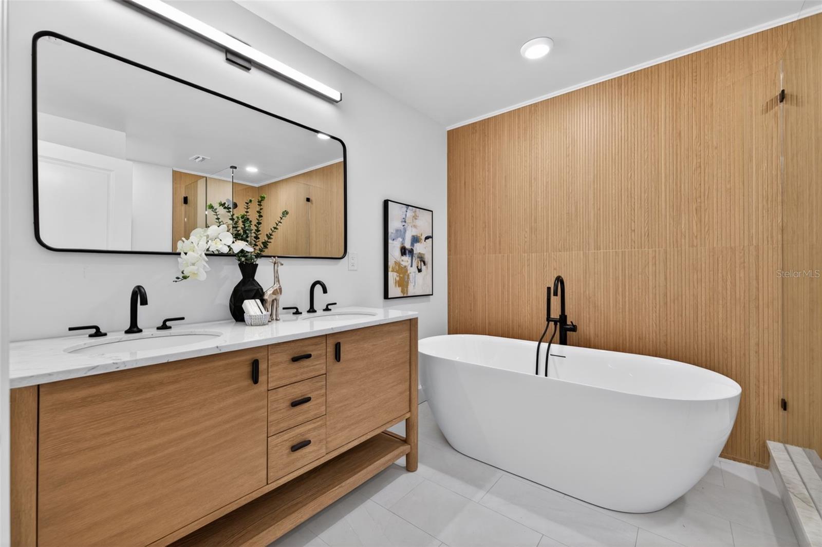 413 43RD AVE NE, ST PETERSBURG, FL, 33703