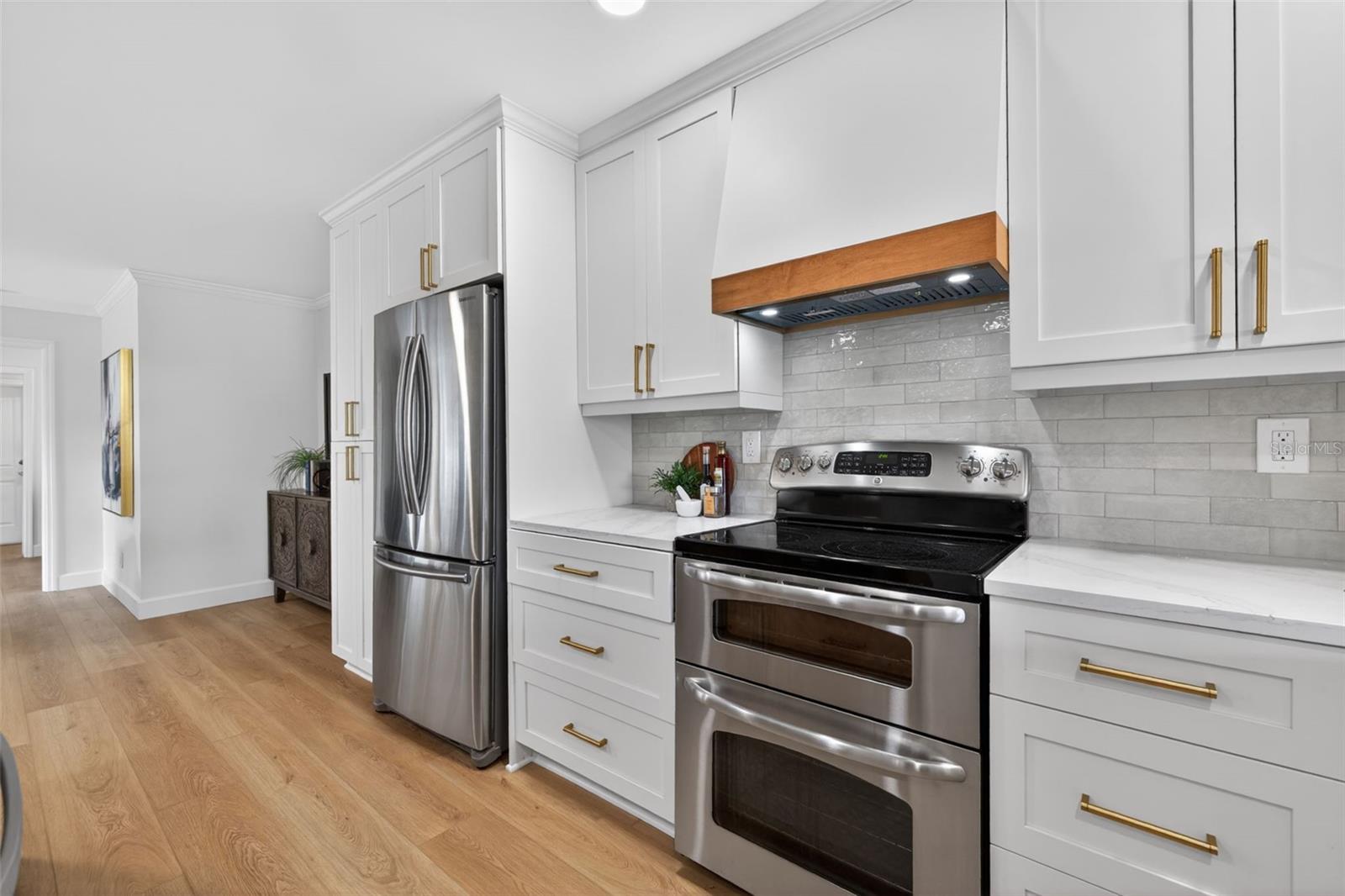 413 43RD AVE NE, ST PETERSBURG, FL, 33703