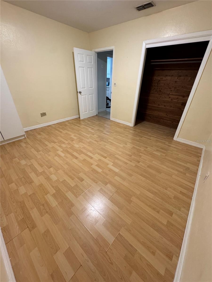 121 33RD AVE E, BRADENTON, FL, 34208