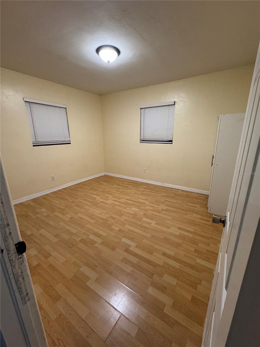 121 33RD AVE E, BRADENTON, FL, 34208