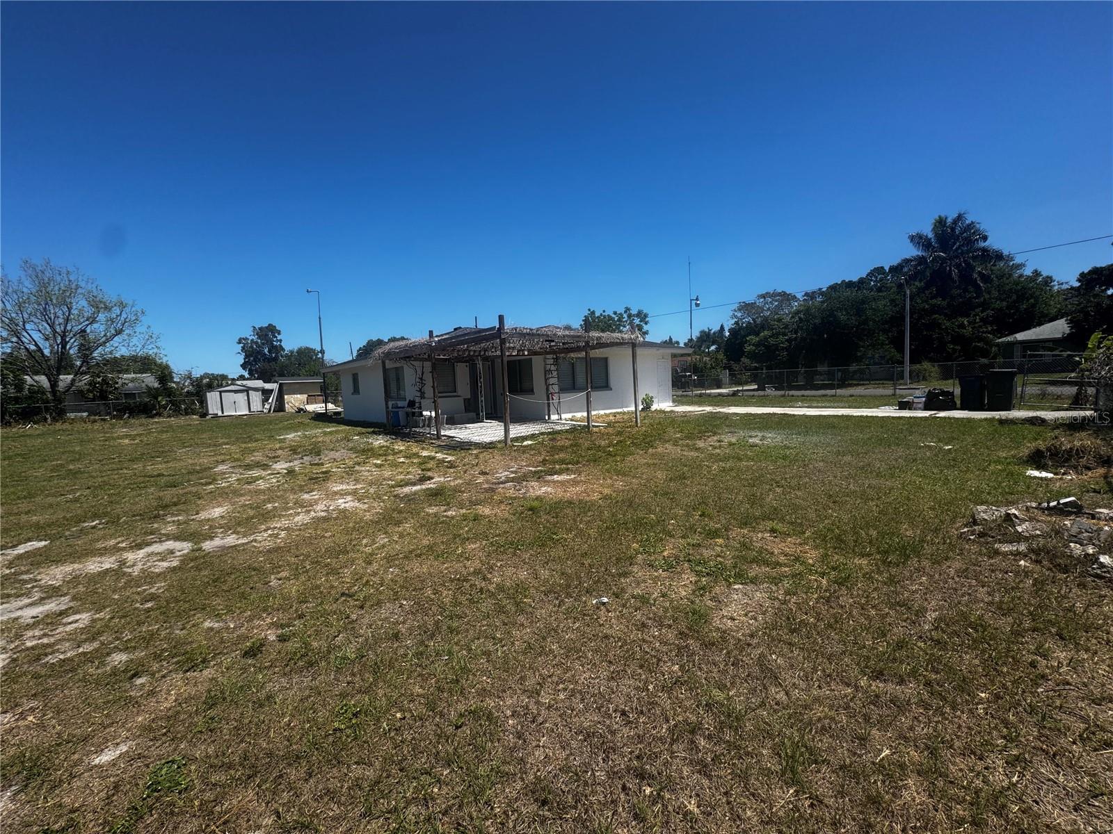 121 33RD AVE E, BRADENTON, FL, 34208