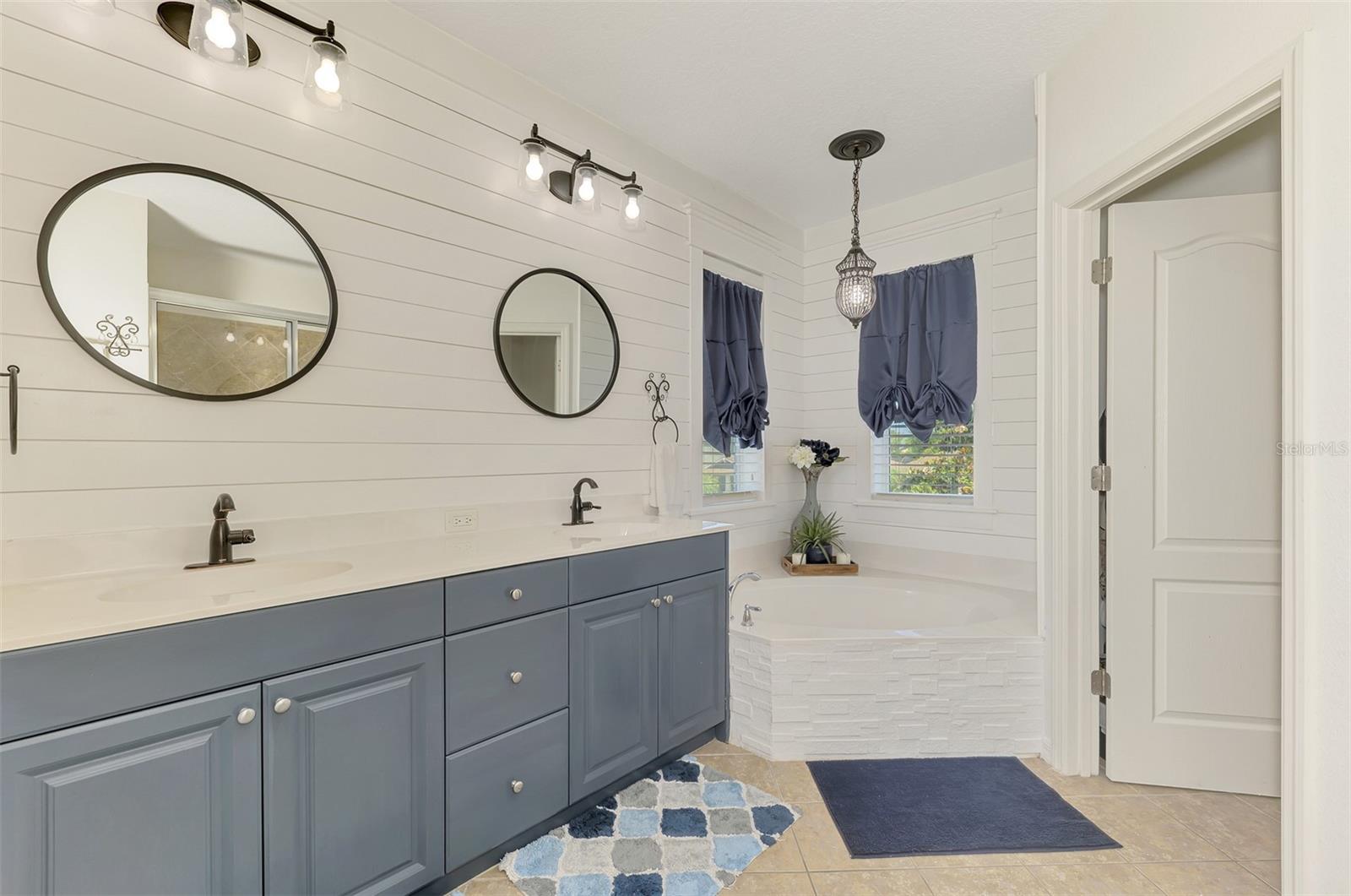 5008 MISSION PARK LN, BRADENTON, FL, 34211