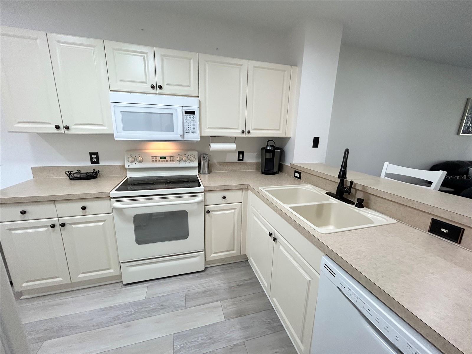 19365 WATER OAK DR #J107, PORT CHARLOTTE, FL, 33948