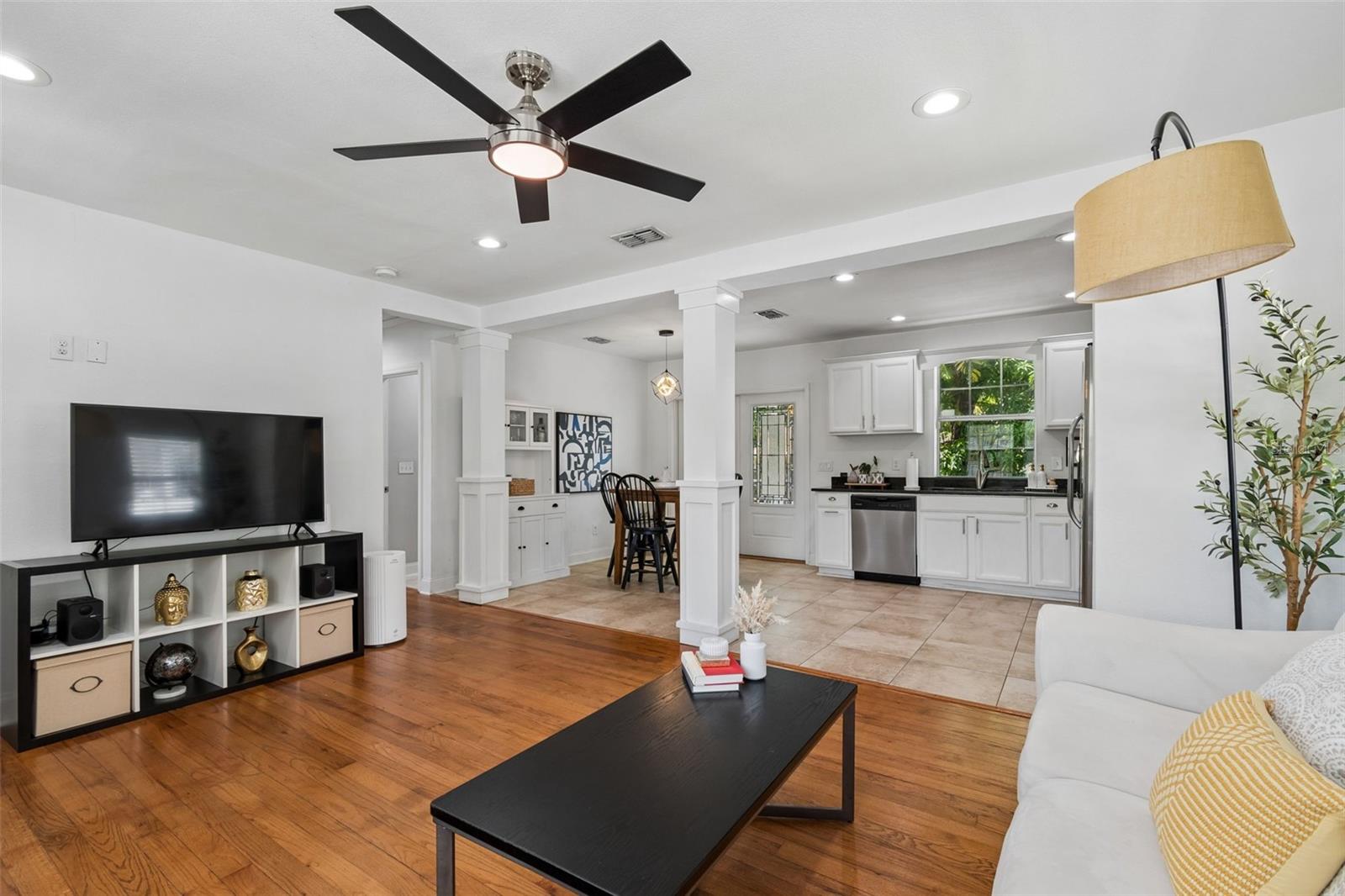 2801 S MANHATTAN AVE, TAMPA, FL, 33629