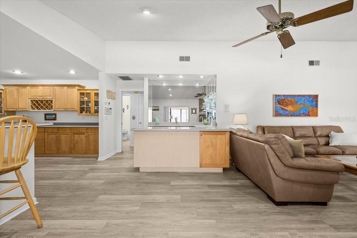 3111 HYDE PARK DR, CLEARWATER, FL, 33761