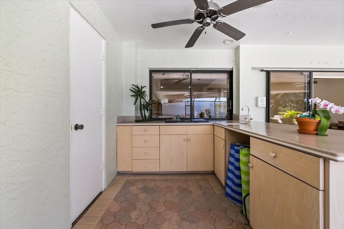 3111 HYDE PARK DR, CLEARWATER, FL, 33761