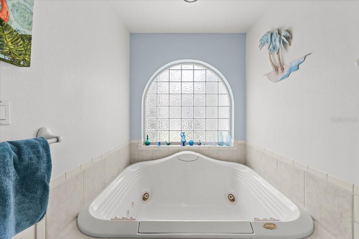 3111 HYDE PARK DR, CLEARWATER, FL, 33761