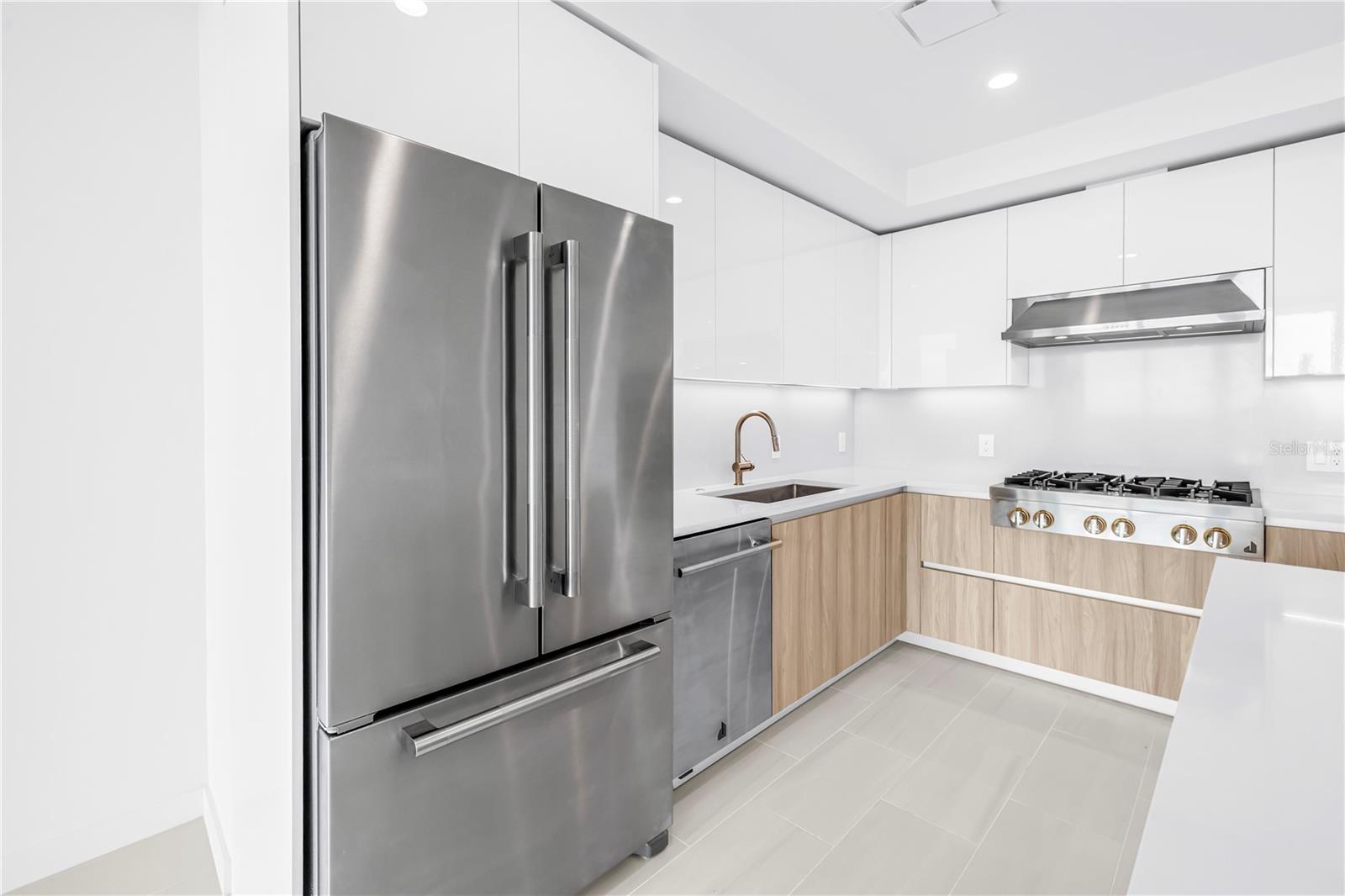 400 CENTRAL AVE #1608, ST PETERSBURG, FL, 33701