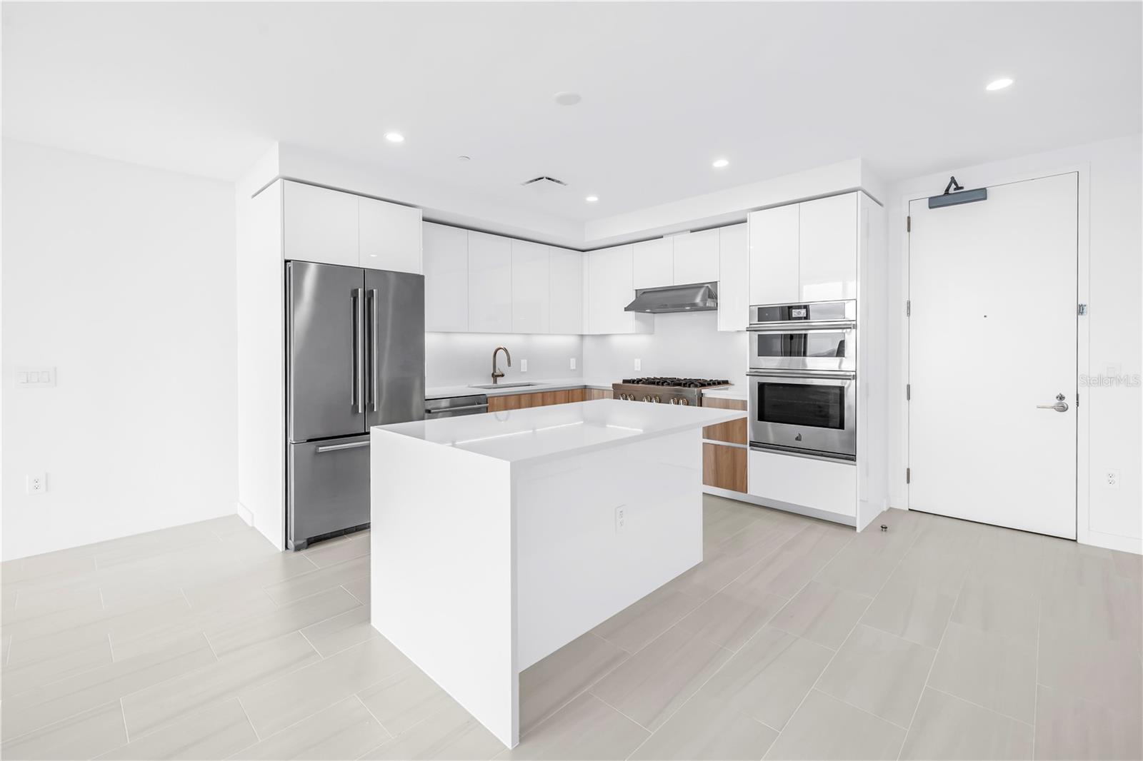 400 CENTRAL AVE #1608, ST PETERSBURG, FL, 33701