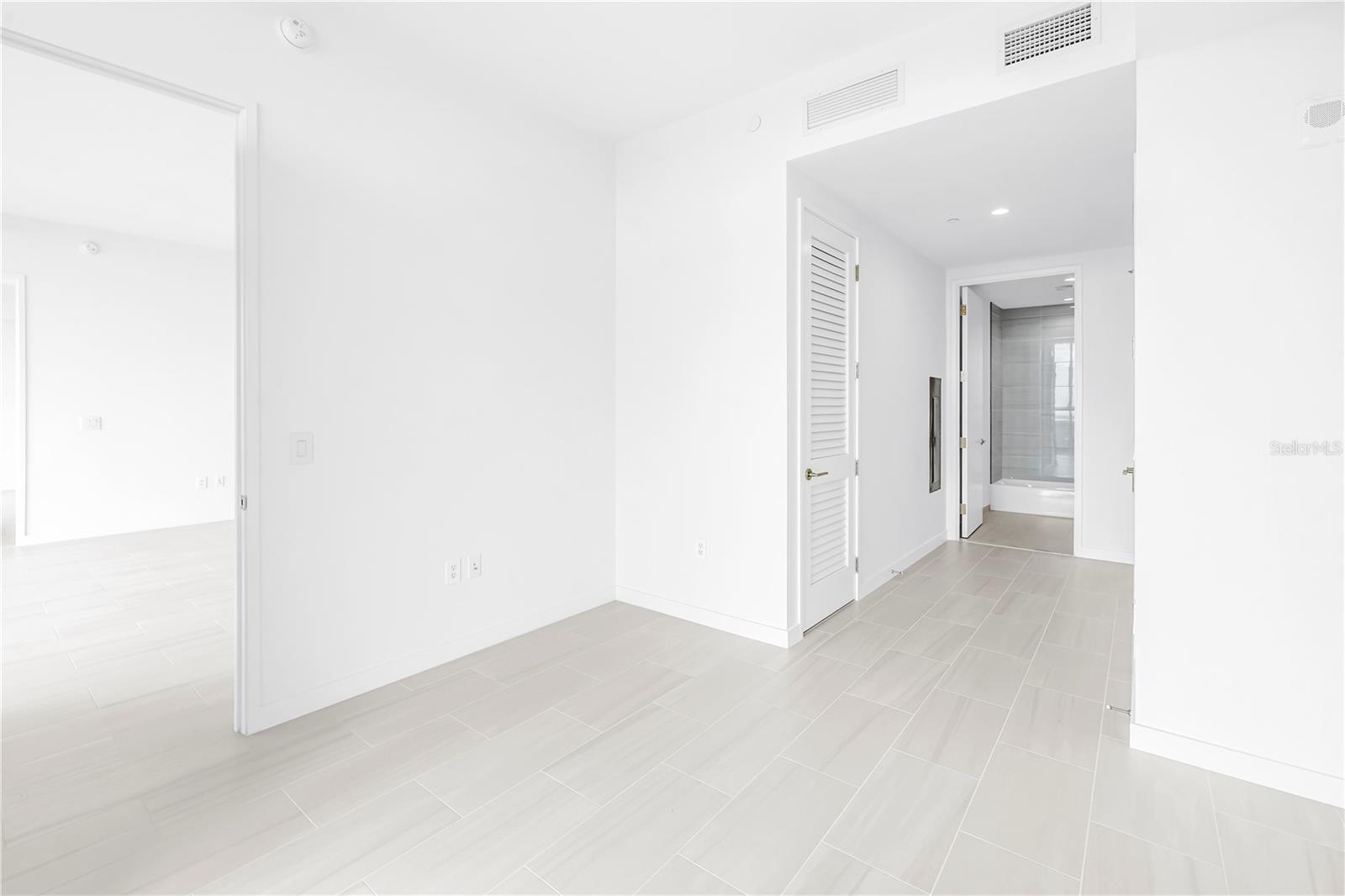 400 CENTRAL AVE #1608, ST PETERSBURG, FL, 33701