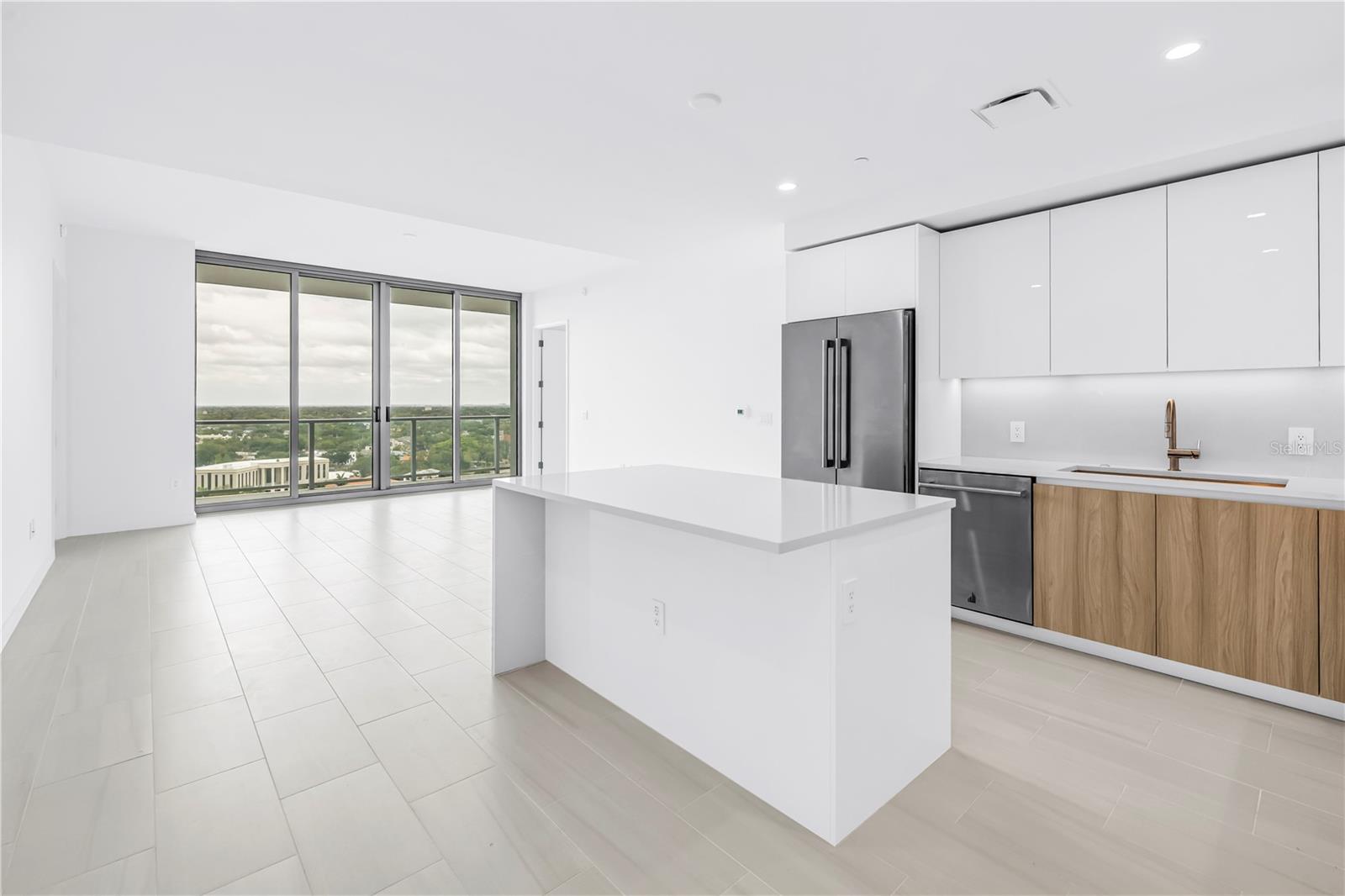 400 CENTRAL AVE #1608, ST PETERSBURG, FL, 33701