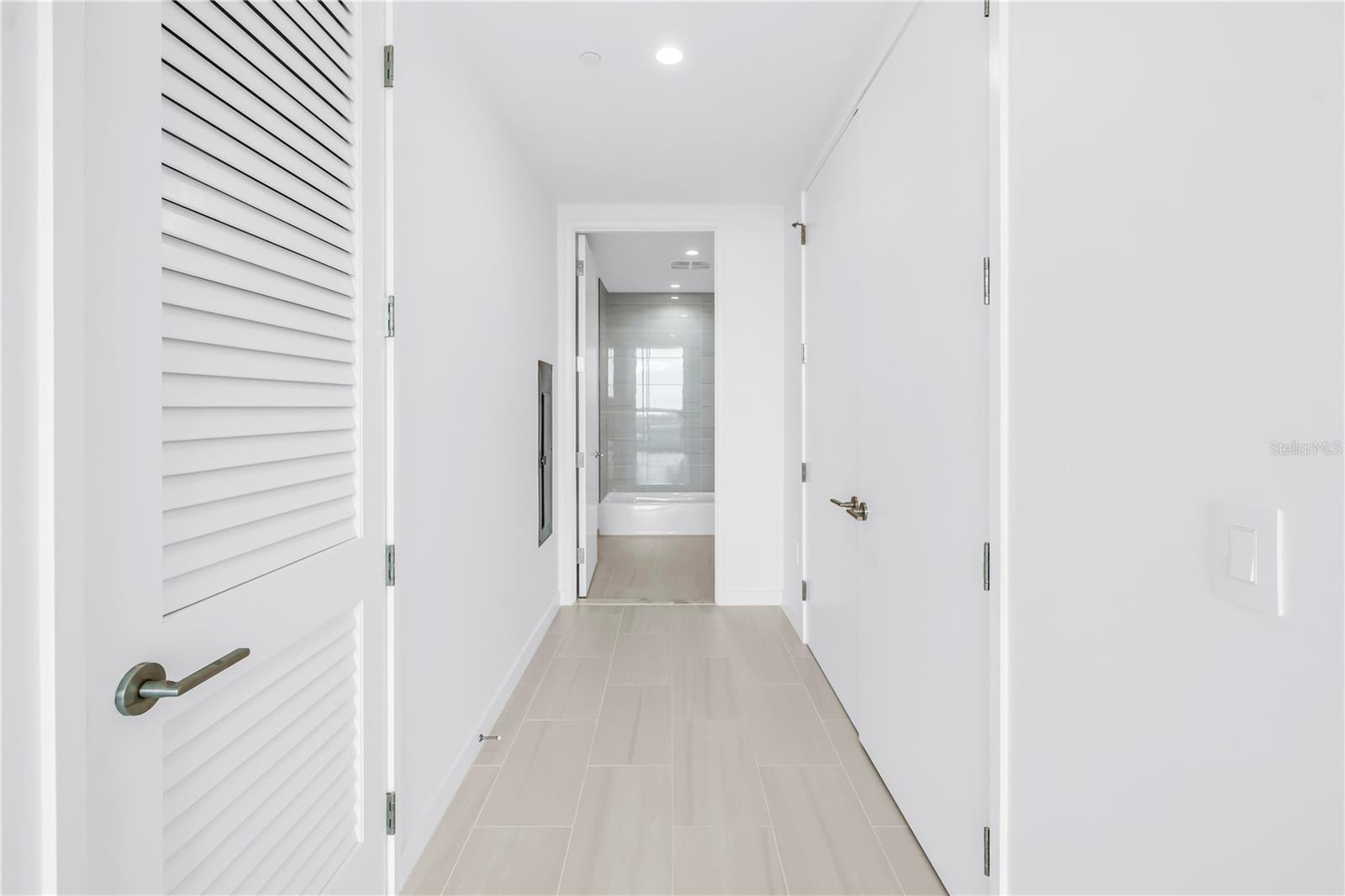 400 CENTRAL AVE #1608, ST PETERSBURG, FL, 33701