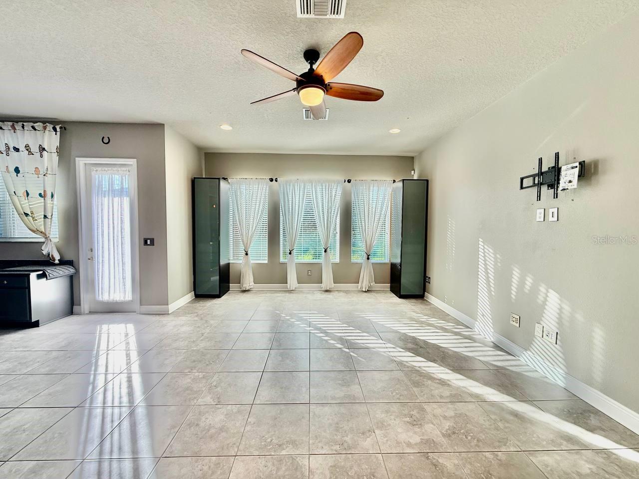 6414 SALT CREEK AVE, APOLLO BEACH, FL, 33572