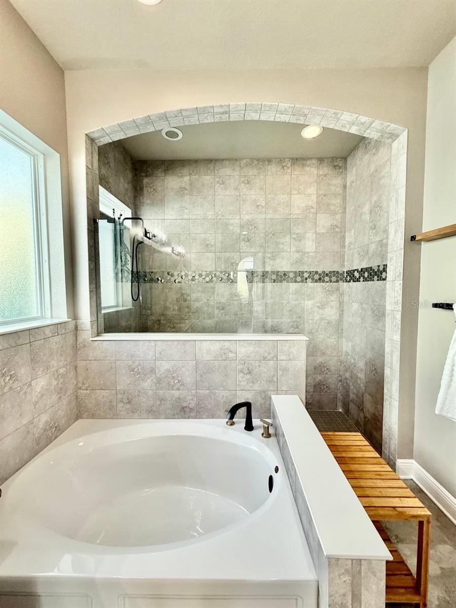 6414 SALT CREEK AVE, APOLLO BEACH, FL, 33572