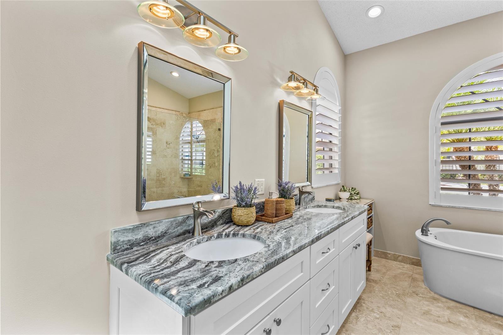 4601 LAS BRISAS LN, SARASOTA, FL, 34238