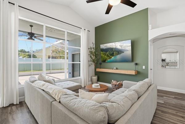 12219 BISHOPSFORD DR, TAMPA, FL, 33626