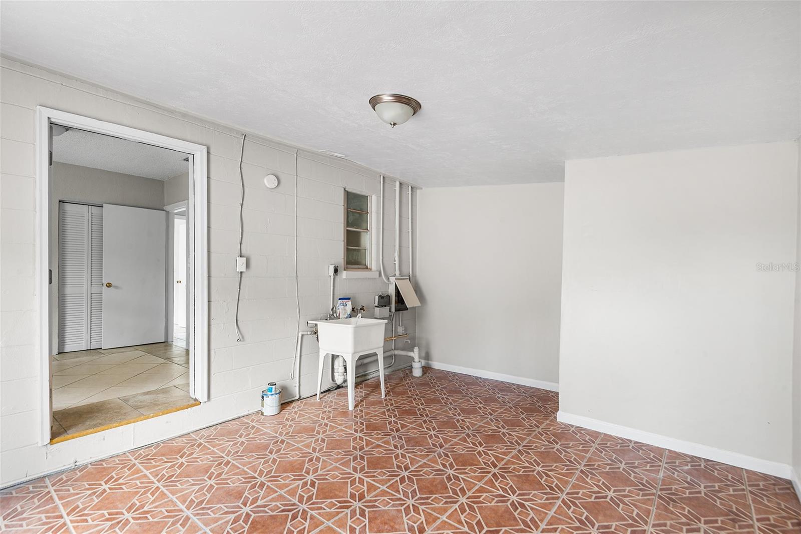 201 N HIMES AVE, TAMPA, FL, 33609