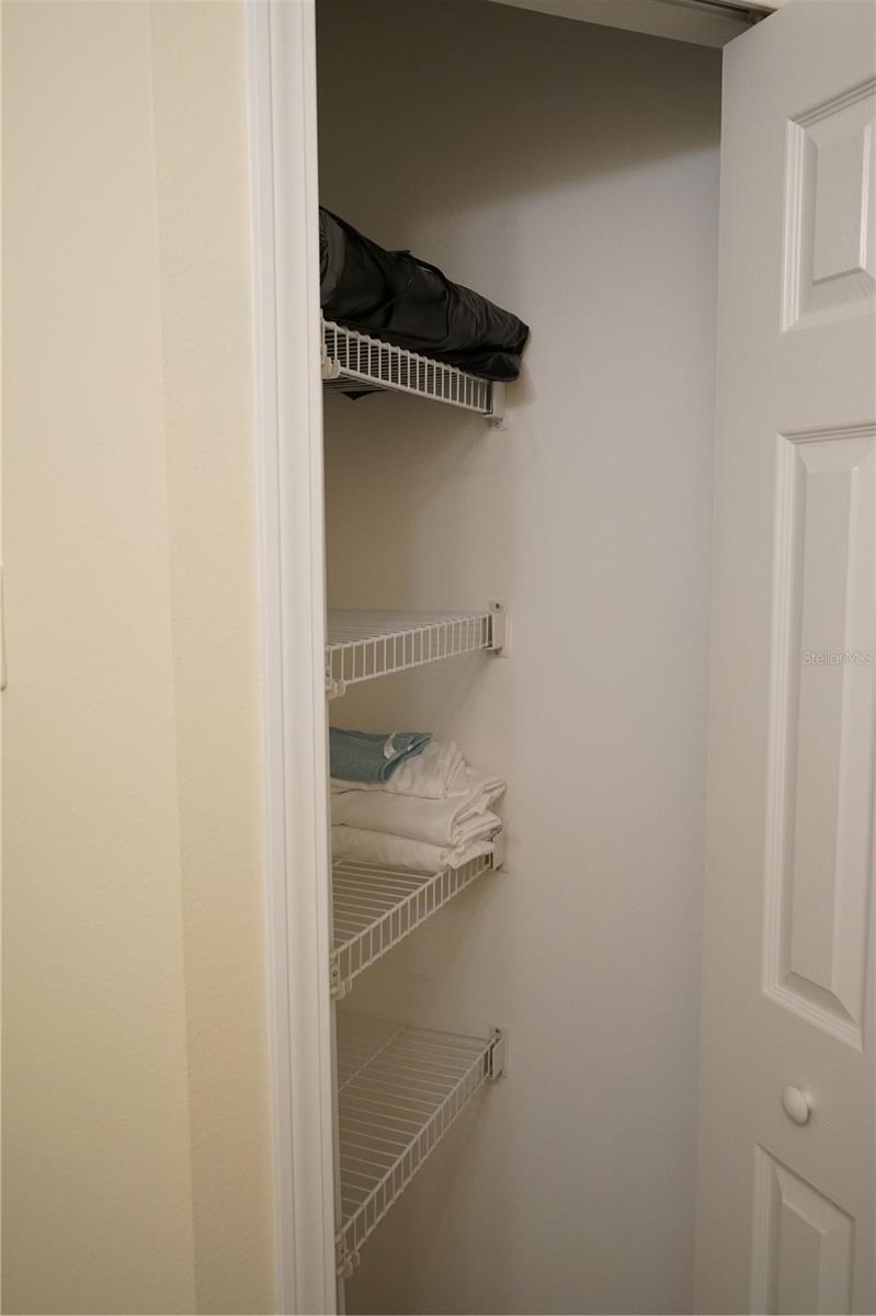 201 SUNSET CREST CT, APOLLO BEACH, FL, 33572