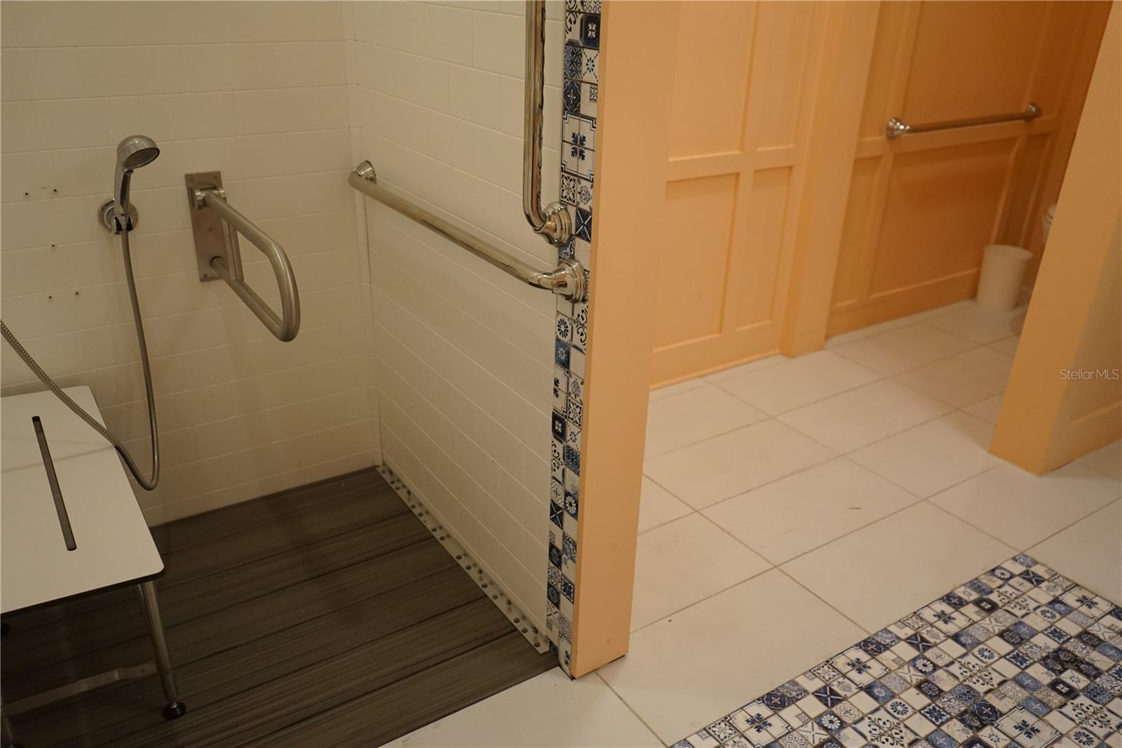 201 SUNSET CREST CT, APOLLO BEACH, FL, 33572