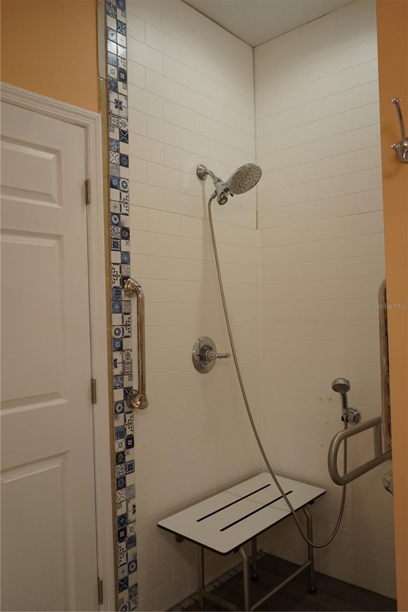 201 SUNSET CREST CT, APOLLO BEACH, FL, 33572