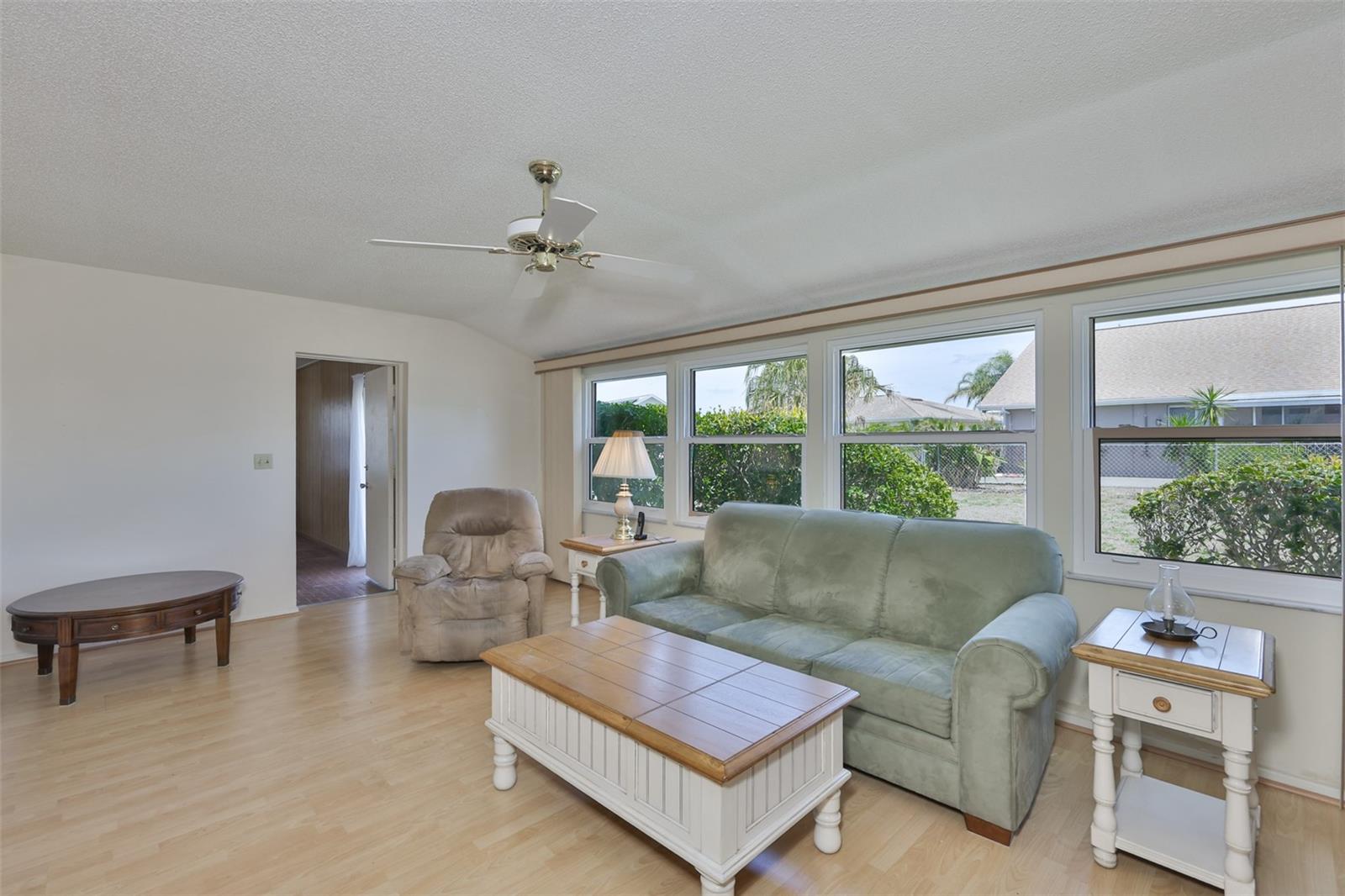 1525 ALLEGHENY DR, SUN CITY CENTER, FL, 33573