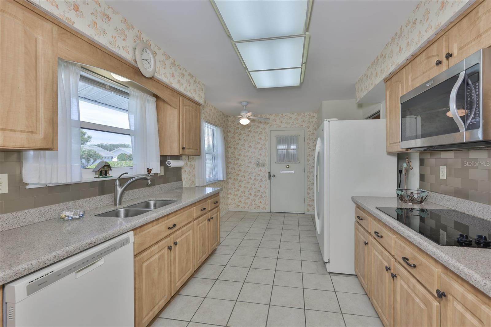 1525 ALLEGHENY DR, SUN CITY CENTER, FL, 33573