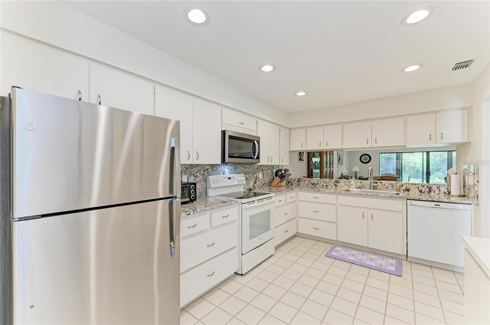 3946 WILSHIRE CIR E #168, SARASOTA, FL, 34238
